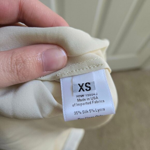 SABLYN Vincent B Slim Fit Button Down Top in Gardenia Size XS - Picture 14 of 14